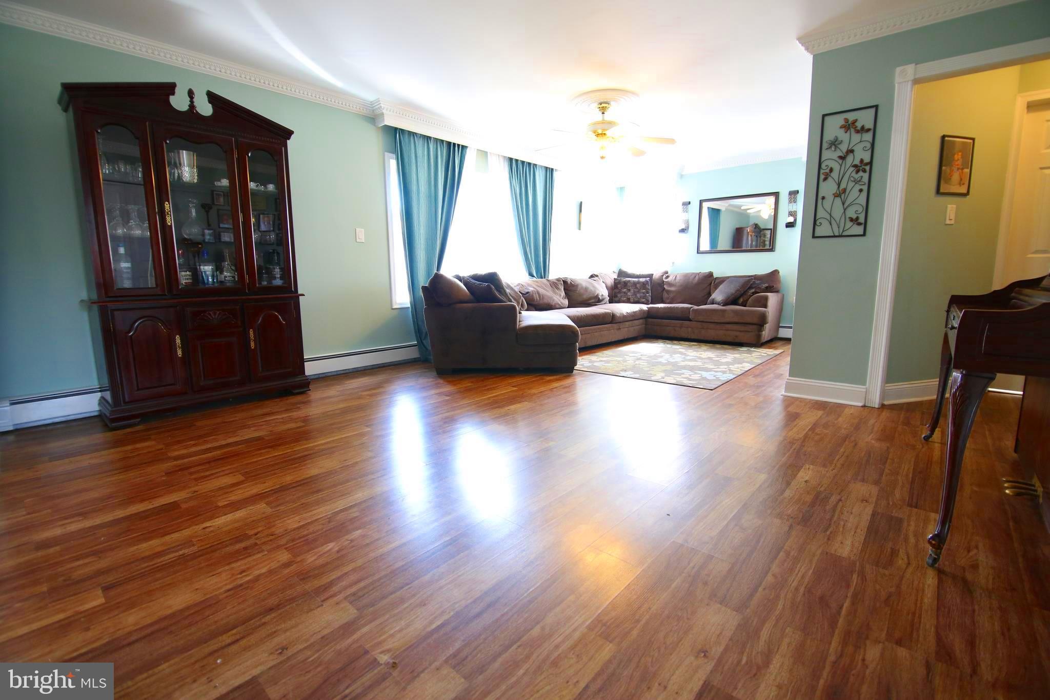 6 Hunt Road Levittown, PA 19056 - Photo 13 of 39 Gallery Image 13