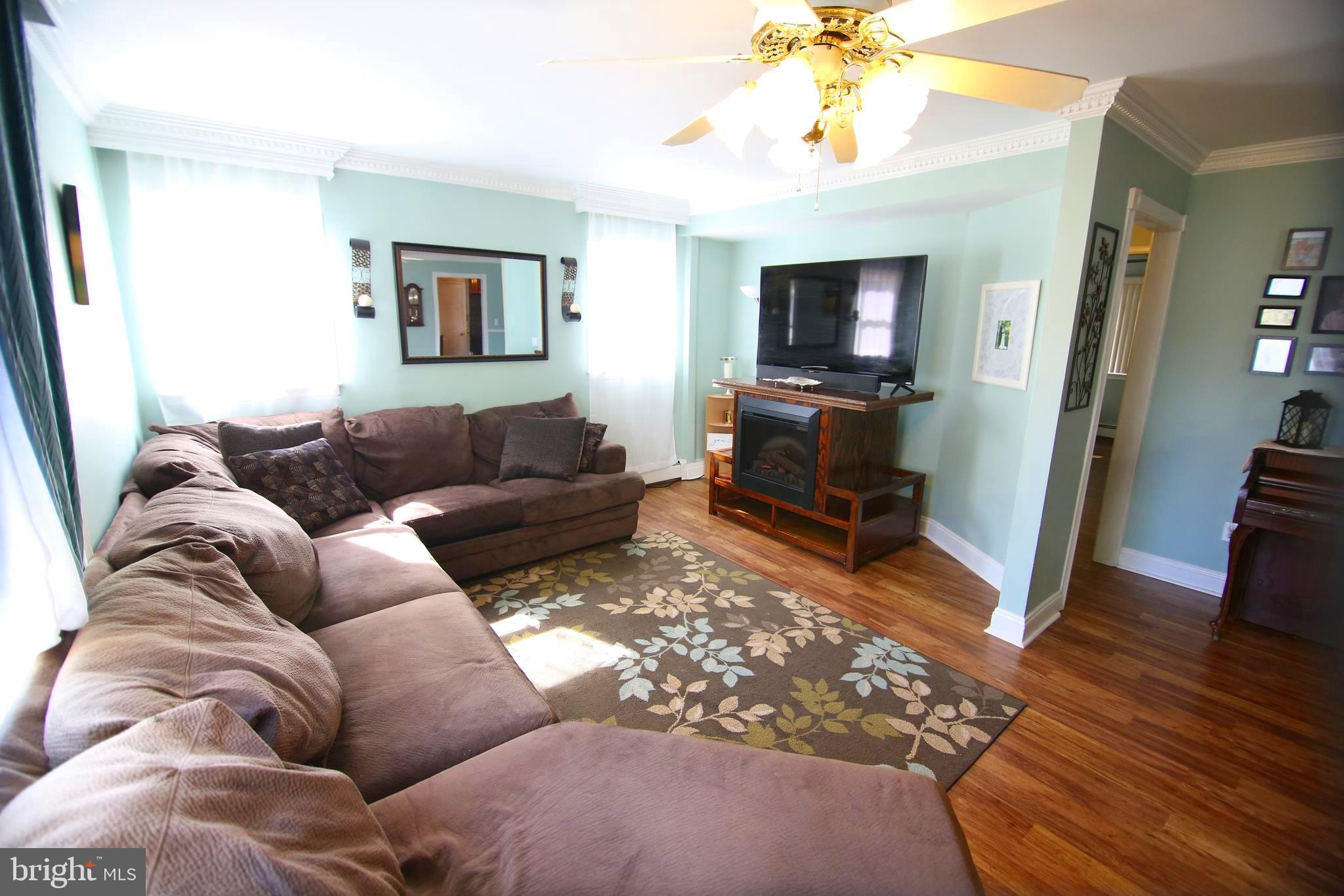 6 Hunt Road Levittown, PA 19056 - Photo 14 of 39 Gallery Image 14