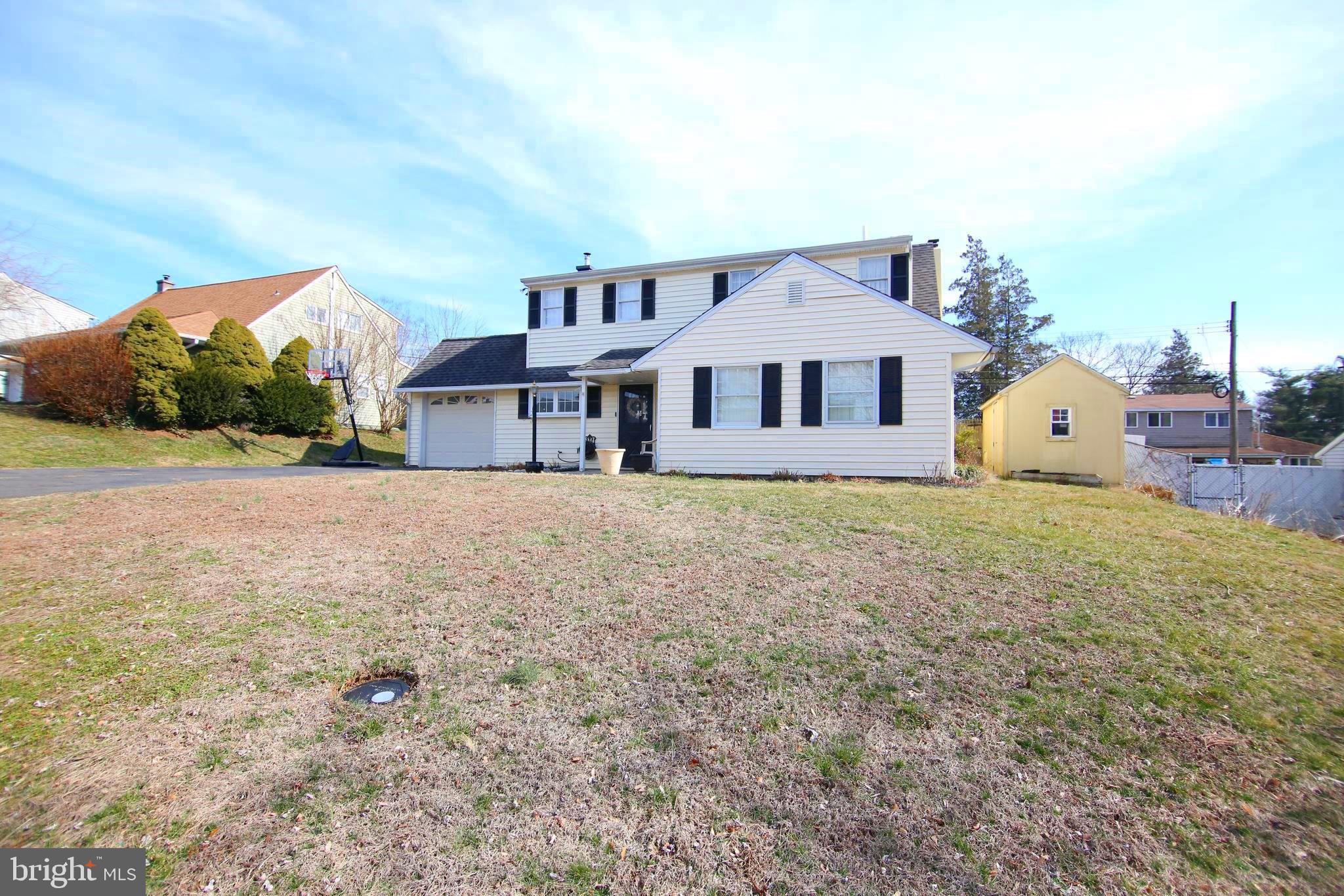 6 Hunt Road Levittown, PA 19056 - Photo 3 of 39 Gallery Image 3