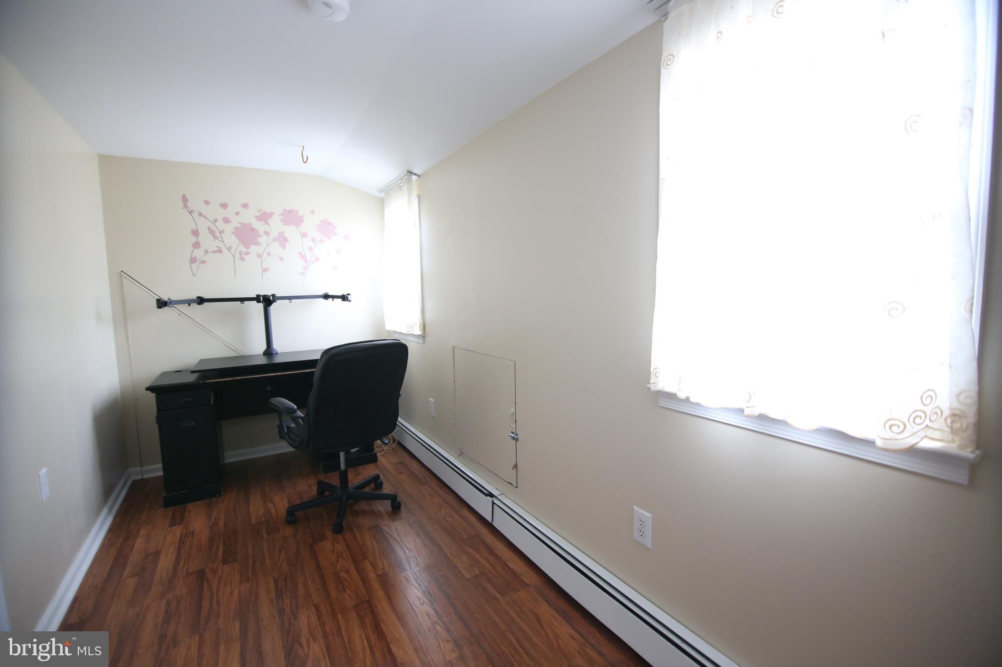 6 Hunt Road Levittown, PA 19056 - Photo 28 of 39 Gallery Image 28