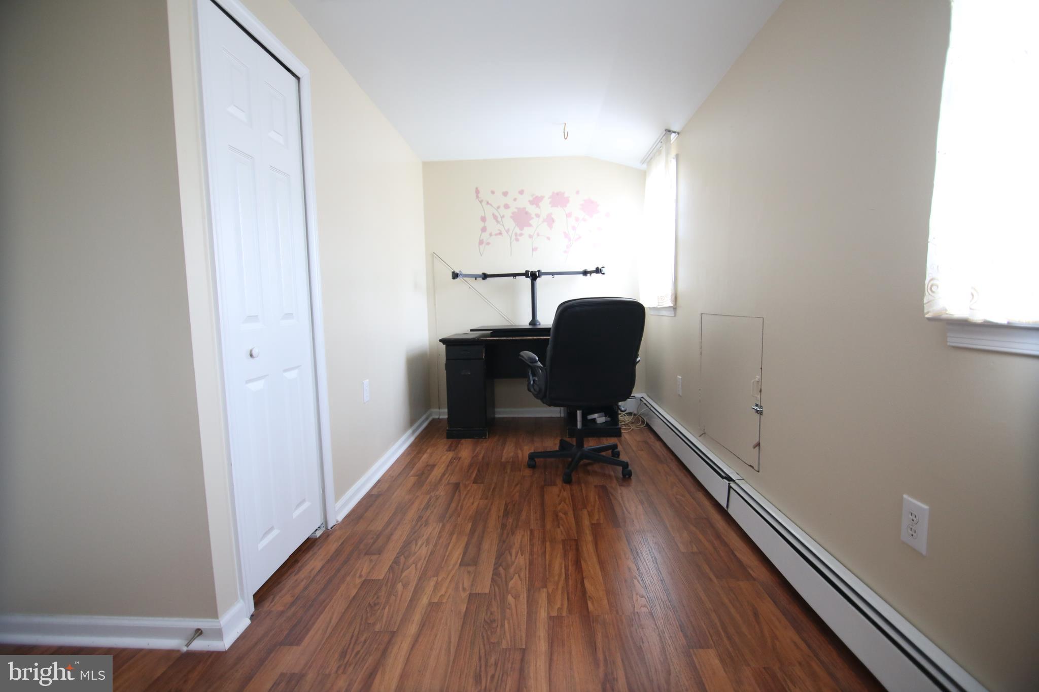 6 Hunt Road Levittown, PA 19056 - Photo 29 of 39 Gallery Image 29