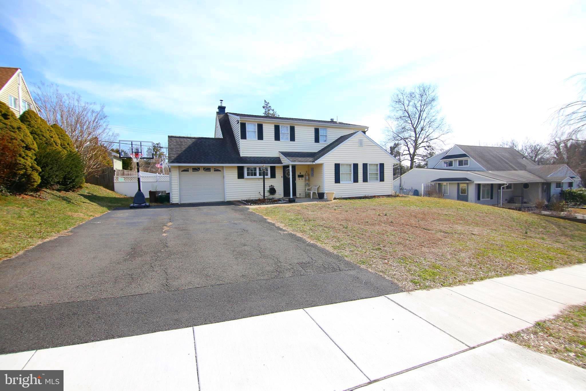 6 Hunt Road Levittown, PA 19056 - Photo 4 of 39 Gallery Image 4