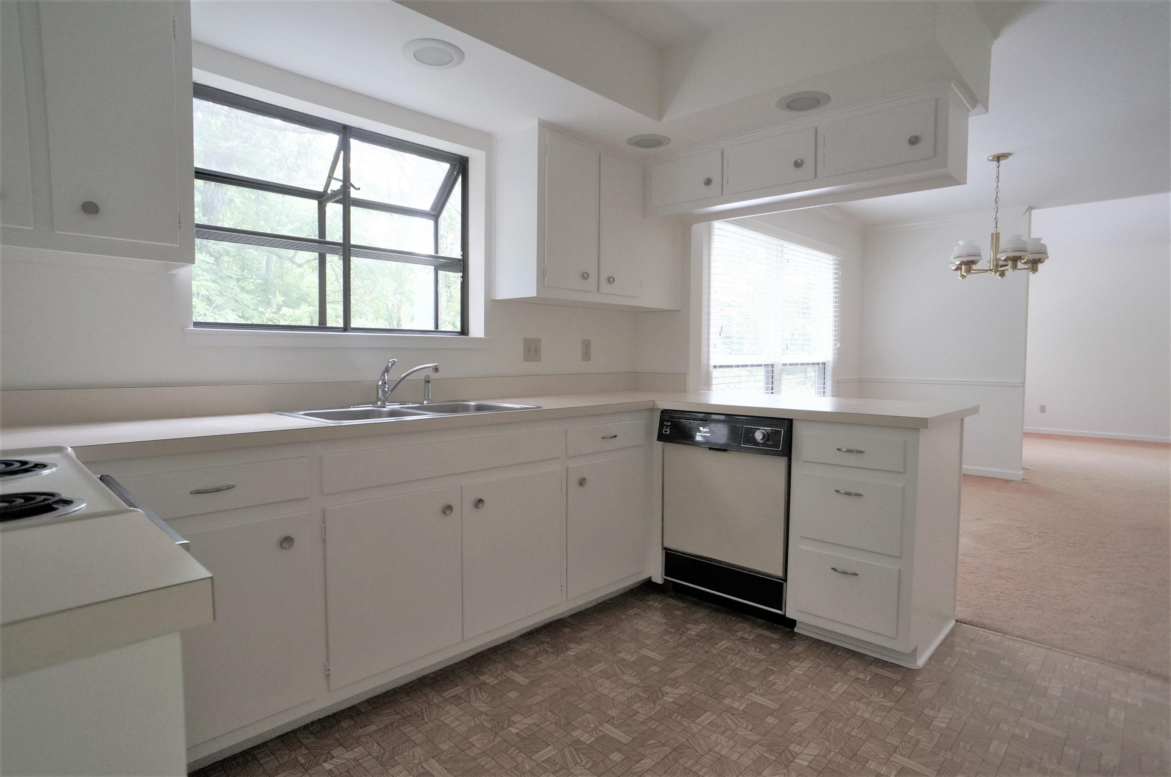 5741 Knob Road Nashville, TN 37209 - Photo 8 of 27 Gallery Image 8
