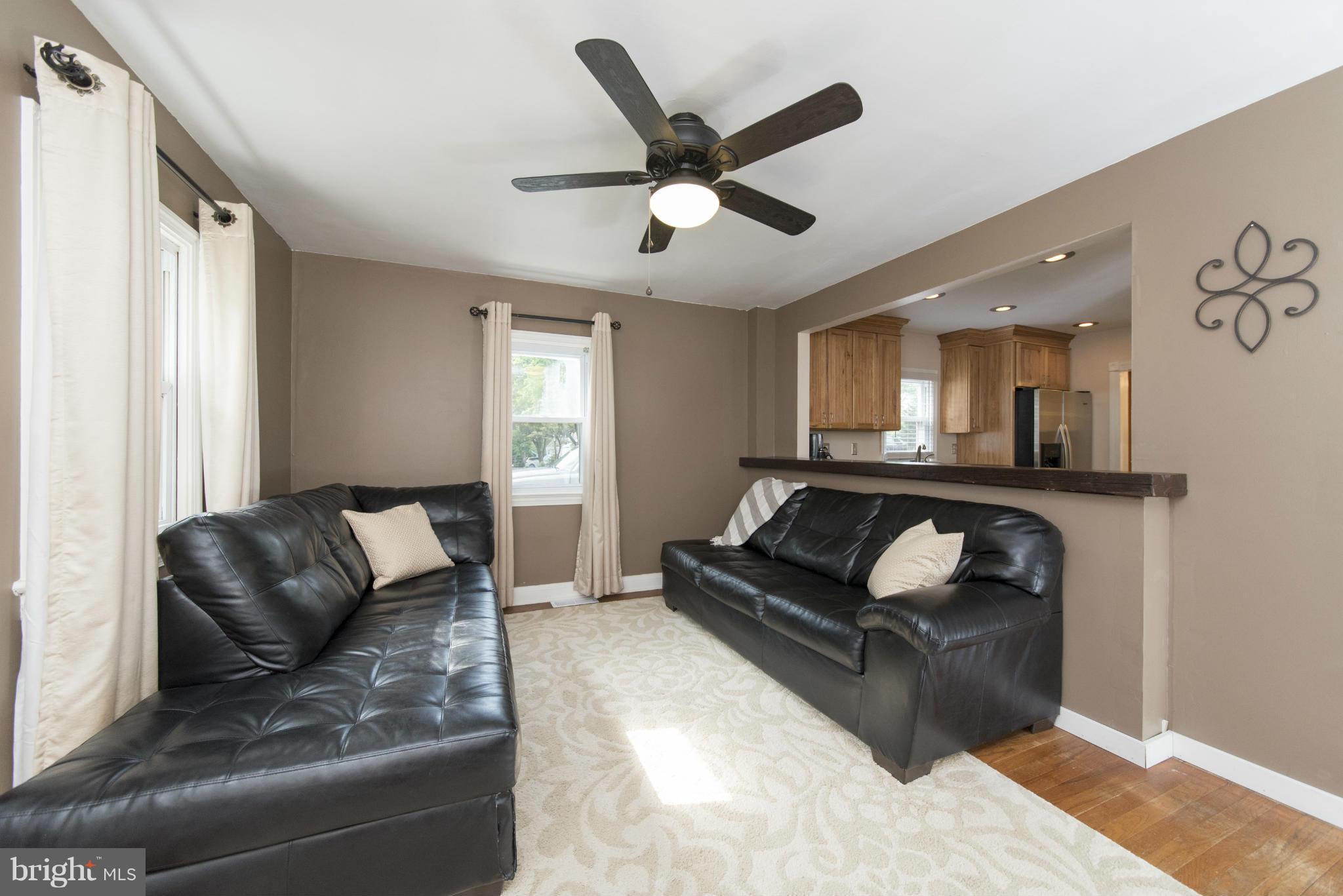 1110 Poplar Grove Road Street, MD 21154 - Photo 5 of 30 Living Room