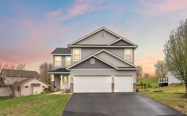 $450,000 | 713 Overlook Drive, Buffalo, MN 55313