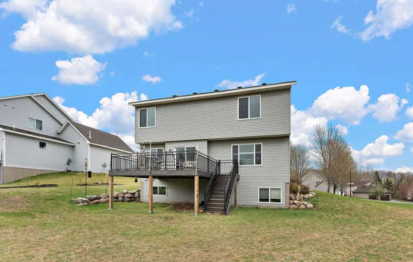 $450,000 | 713 Overlook Drive, Buffalo, MN 55313