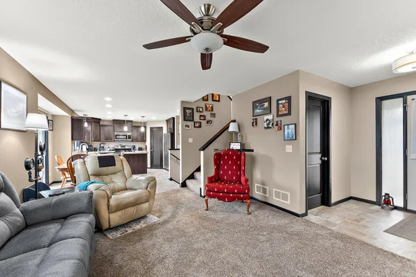 $450,000 | 713 Overlook Drive, Buffalo, MN 55313