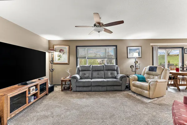 $450,000 | 713 Overlook Drive, Buffalo, MN 55313