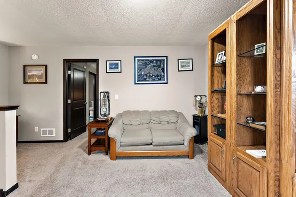 $450,000 | 713 Overlook Drive, Buffalo, MN 55313
