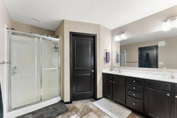 $450,000 | 713 Overlook Drive, Buffalo, MN 55313