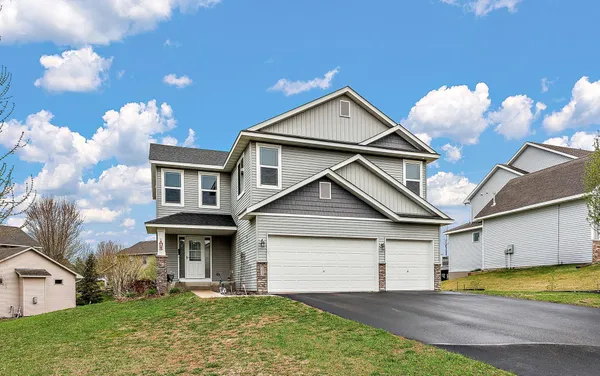 $450,000 | 713 Overlook Drive, Buffalo, MN 55313