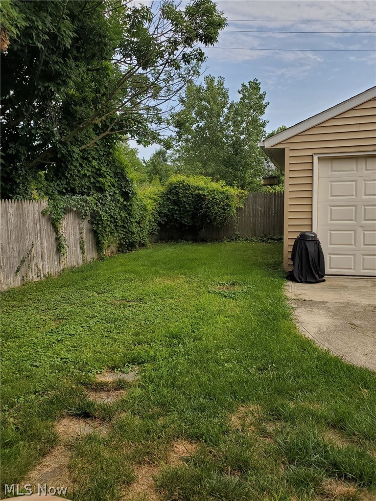 23819 Knickerbocker Road Bay Village, OH 44140 - Photo 3 of 23 Gallery Image 3
