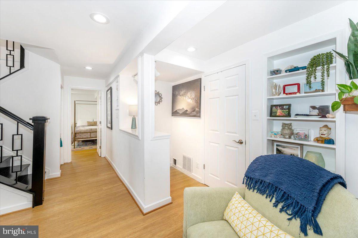 19312 Hempstone Avenue Poolesville, MD 20837 - Photo 27 of 66 Entrance to Primary Suite