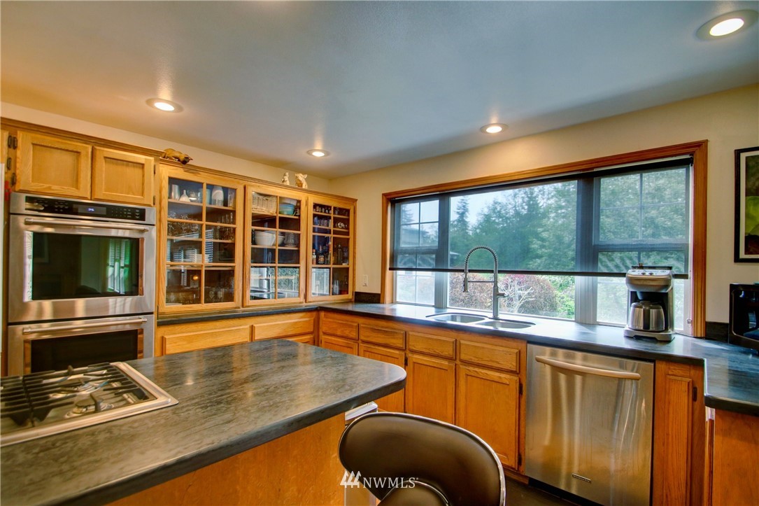 18582 Cascade Ridge Court Mount Vernon, WA 98274 - Photo 11 of 40