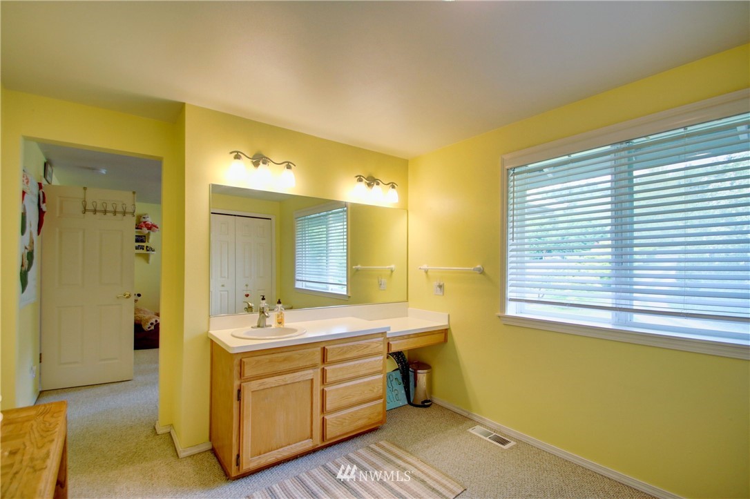 18582 Cascade Ridge Court Mount Vernon, WA 98274 - Photo 32 of 40