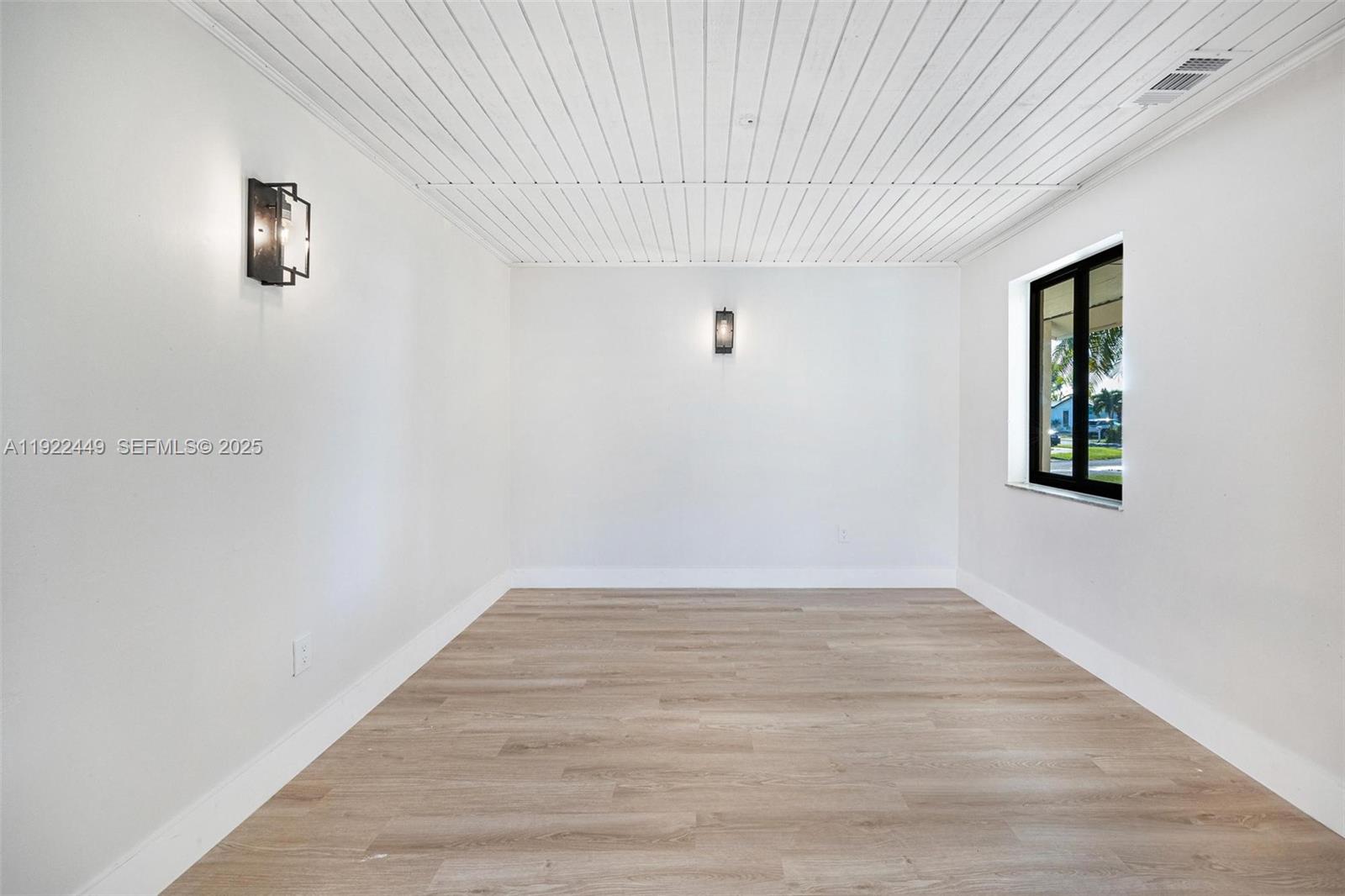 25720 Southwest 133rd Avenue Homestead, FL 33032 - Photo 15 of 44