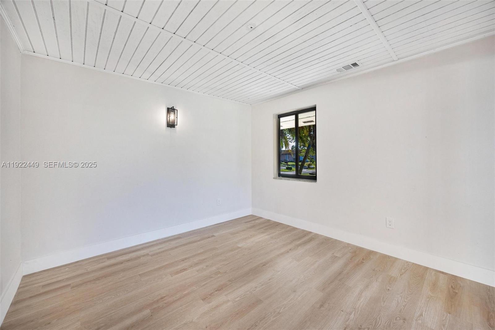 25720 Southwest 133rd Avenue Homestead, FL 33032 - Photo 16 of 44