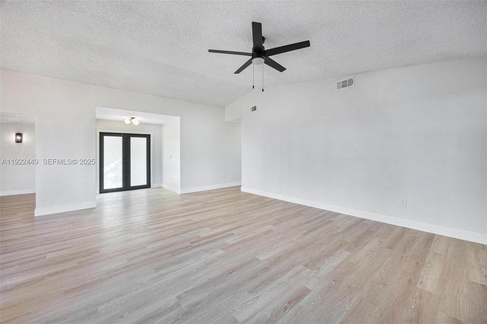 25720 Southwest 133rd Avenue Homestead, FL 33032 - Photo 5 of 44