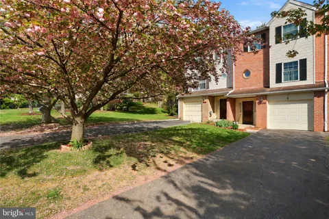 $440,000 | 19517 White Saddle Drive, Germantown, MD 20874