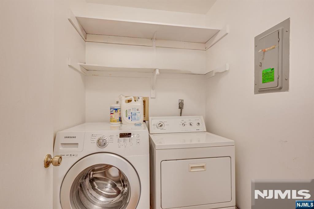 3302 Stonehedge Road, Unit 3302 Edison, NJ 08820 - Photo 33 of 38 Gallery Image 33
