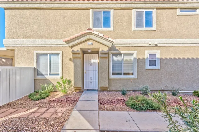 $1,850 | 6057 Slow Bob Street, Unit 103, Henderson, NV 89011