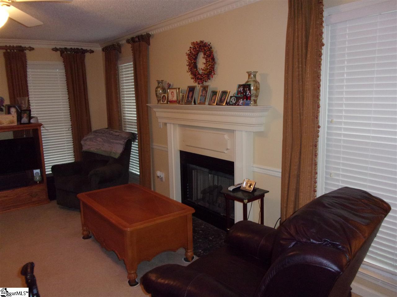 136 Dustin Street Easley, SC 29642 - Photo 3 of 14