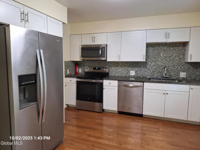 $2,400 | 19 Wendell Drive, Colonie, NY 12205