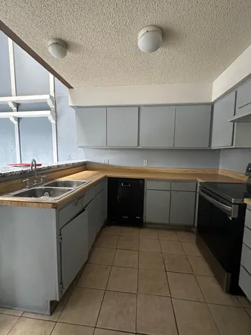 $118,500 | 11889 Bob White Drive, Unit 10830, Houston, TX 77035