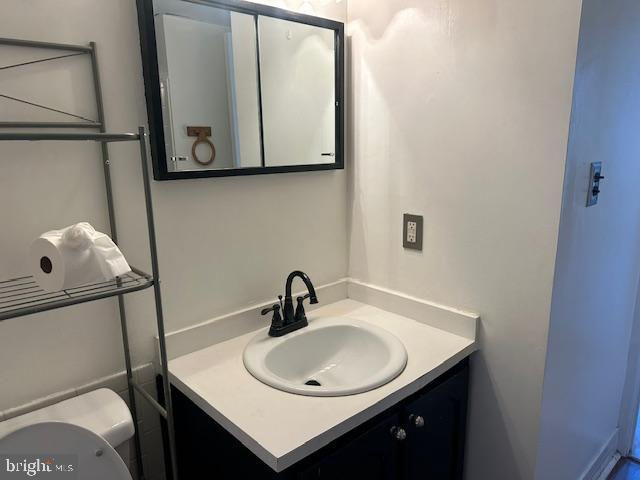 25 South Church Road, Unit 38 Maple Shade, NJ 08052 - Photo 17 of 20 a bathroom with a sink and a mirror