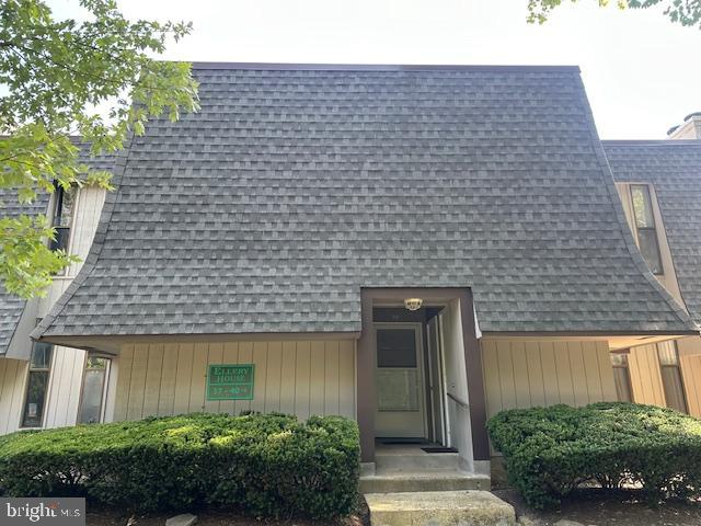 25 South Church Road, Unit 38 Maple Shade, NJ 08052 - Photo 20 of 20 a front view of a house with a garden