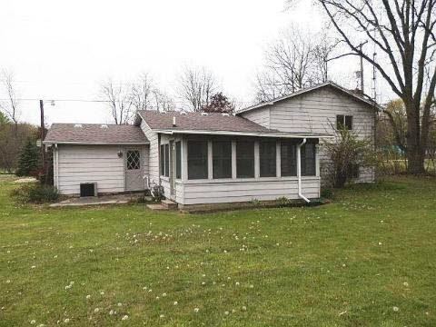 12065 Sharp Road Linden, MI 48451 - Photo 10 of 11 20153190-9.JPG