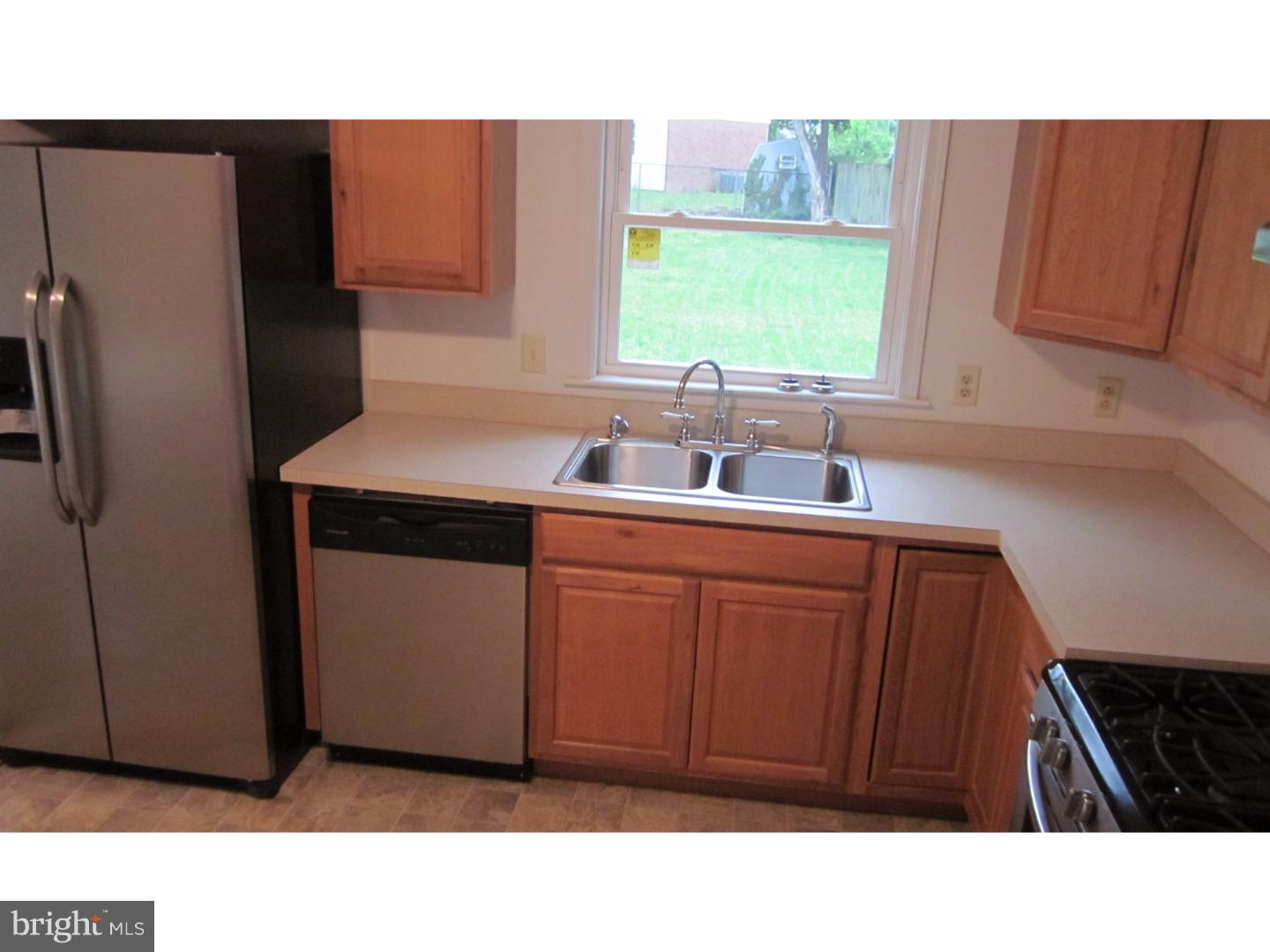 570 South Old Mill Road Dover, DE 19901 - Photo 13 of 24 Kitchen