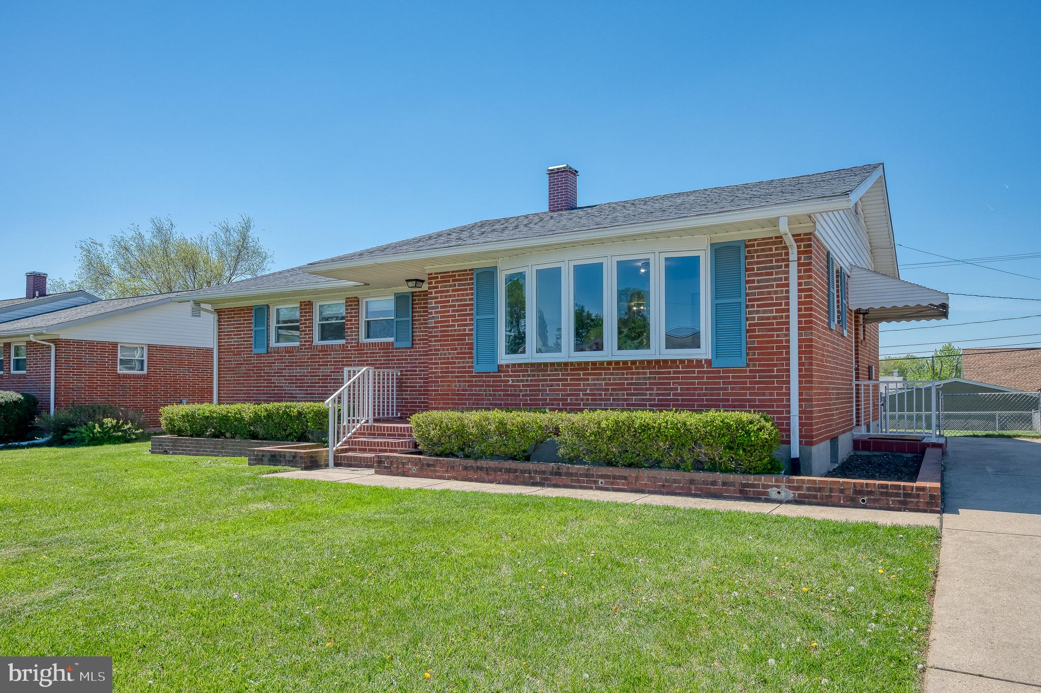 9651 Dundawan Road Baltimore, MD 21236 - Photo 4 of 55
