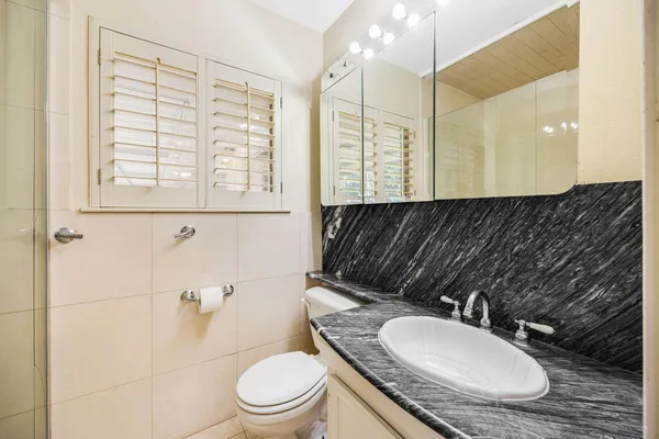 $2,500 | 5413 Judalon Lane, Houston, TX 77056