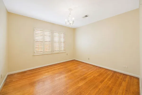 $2,500 | 5413 Judalon Lane, Houston, TX 77056