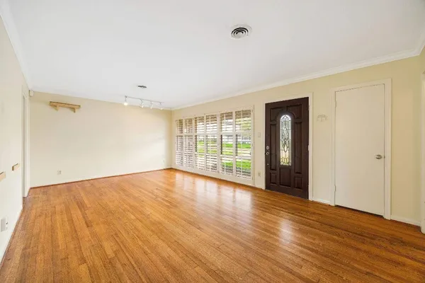 $2,500 | 5413 Judalon Lane, Houston, TX 77056