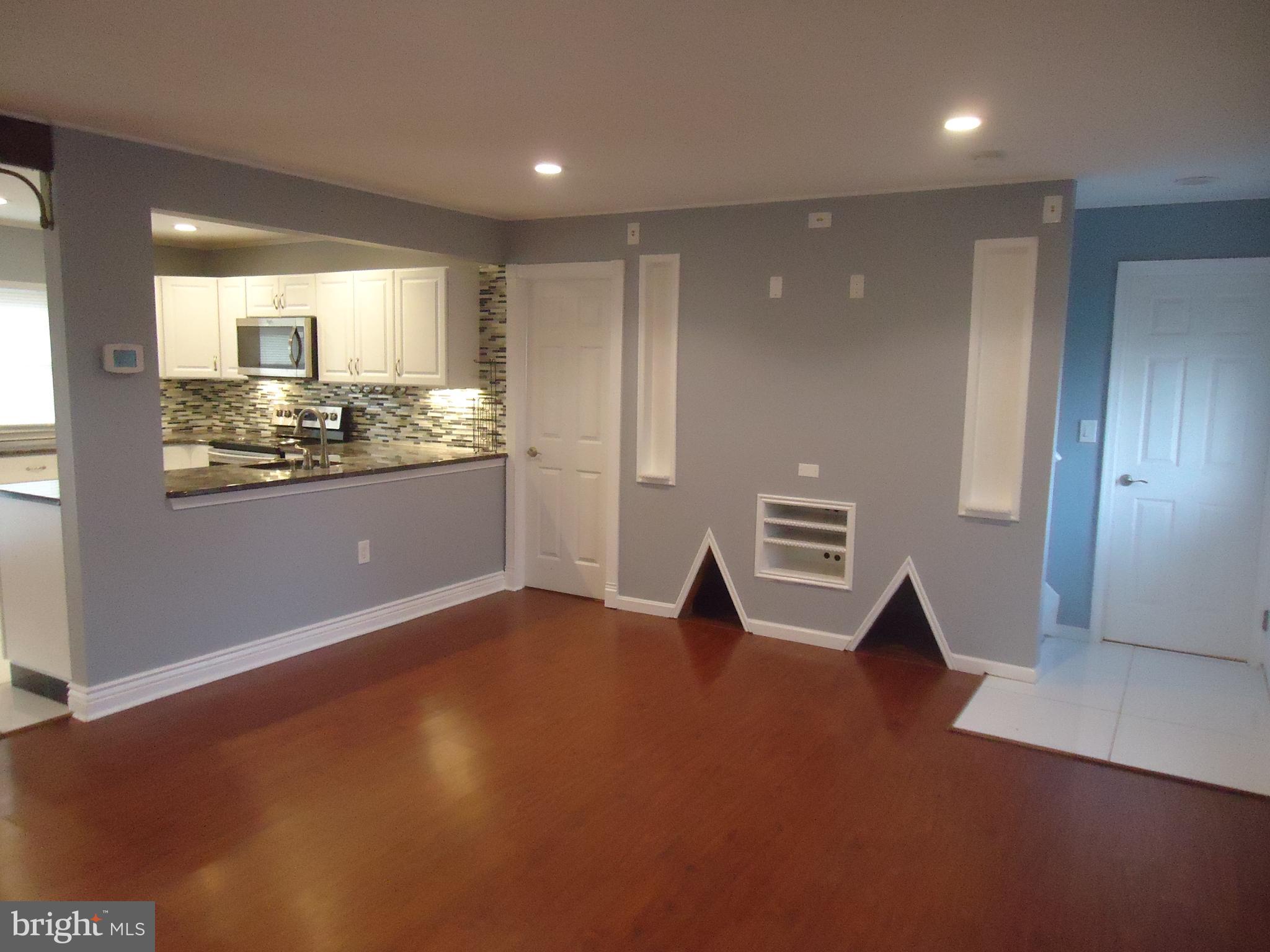 63 Conifer Road Levittown, PA 19057 - Photo 5 of 29 Living Room