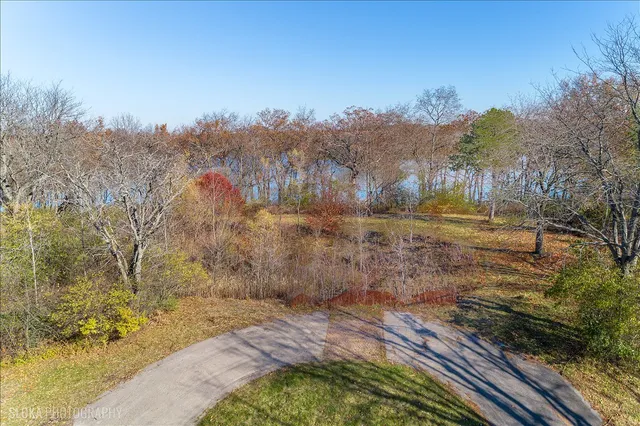 $3,000,000 | 41 Hawthorne Lane, Barrington Hills, IL 60010