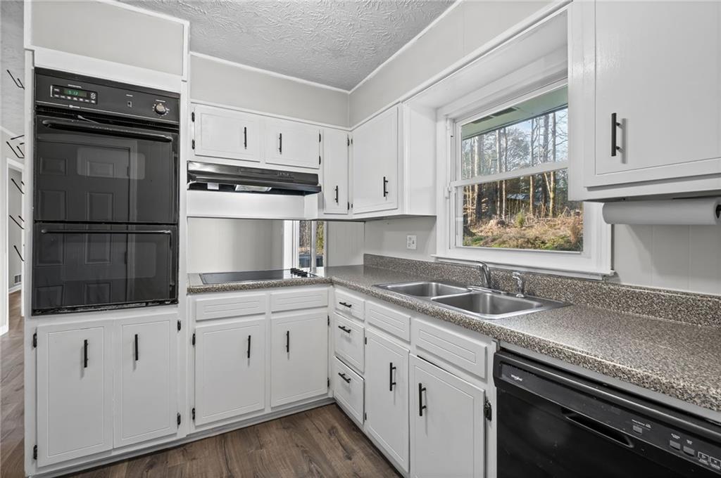 406 Marty Lane Dallas, GA 30132 - Photo 3 of 37