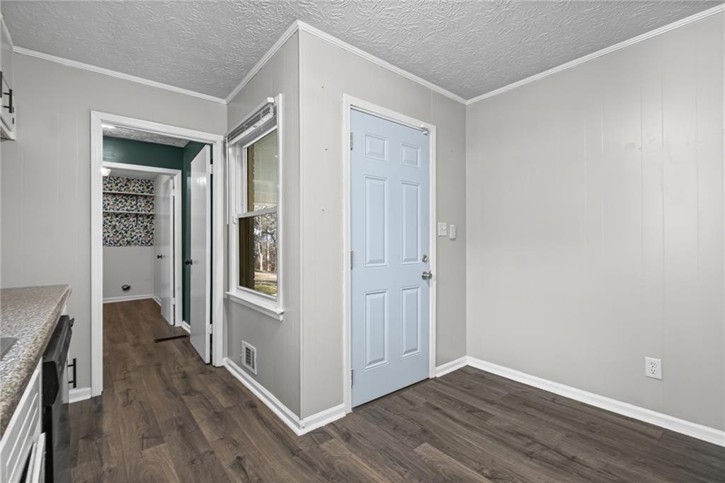 406 Marty Lane Dallas, GA 30132 - Photo 10 of 37