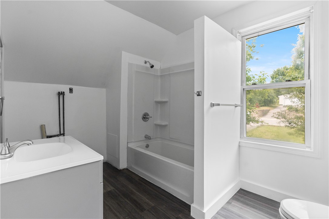 569 Robinson Street Woonsocket, RI 02895 - Photo 15 of 32 Gallery Image 15