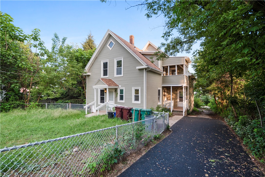 569 Robinson Street Woonsocket, RI 02895 - Photo 2 of 32 Gallery Image 2