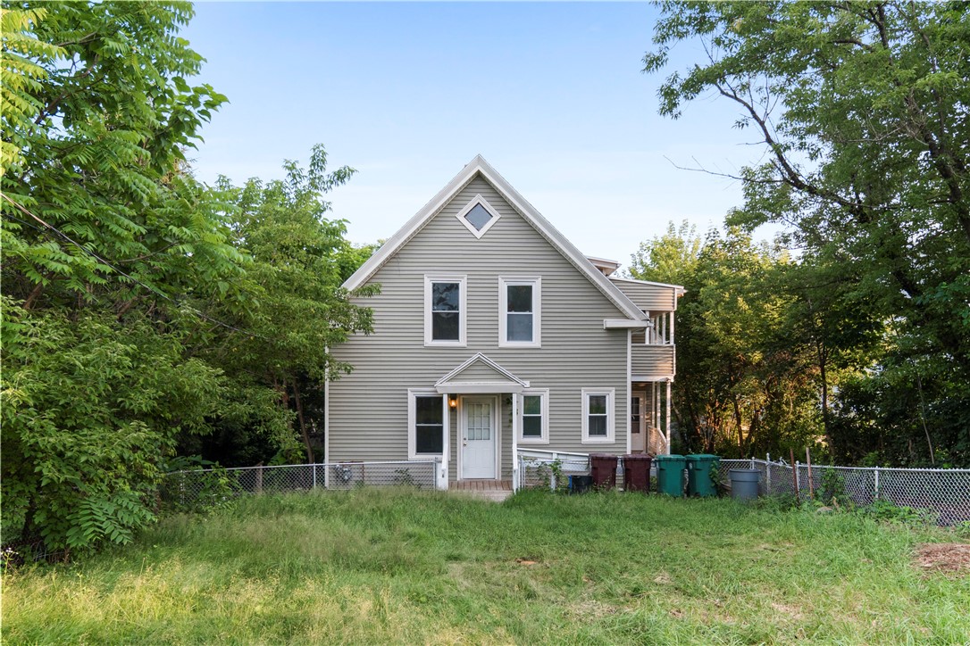569 Robinson Street Woonsocket, RI 02895 - Photo 6 of 32 Gallery Image 6