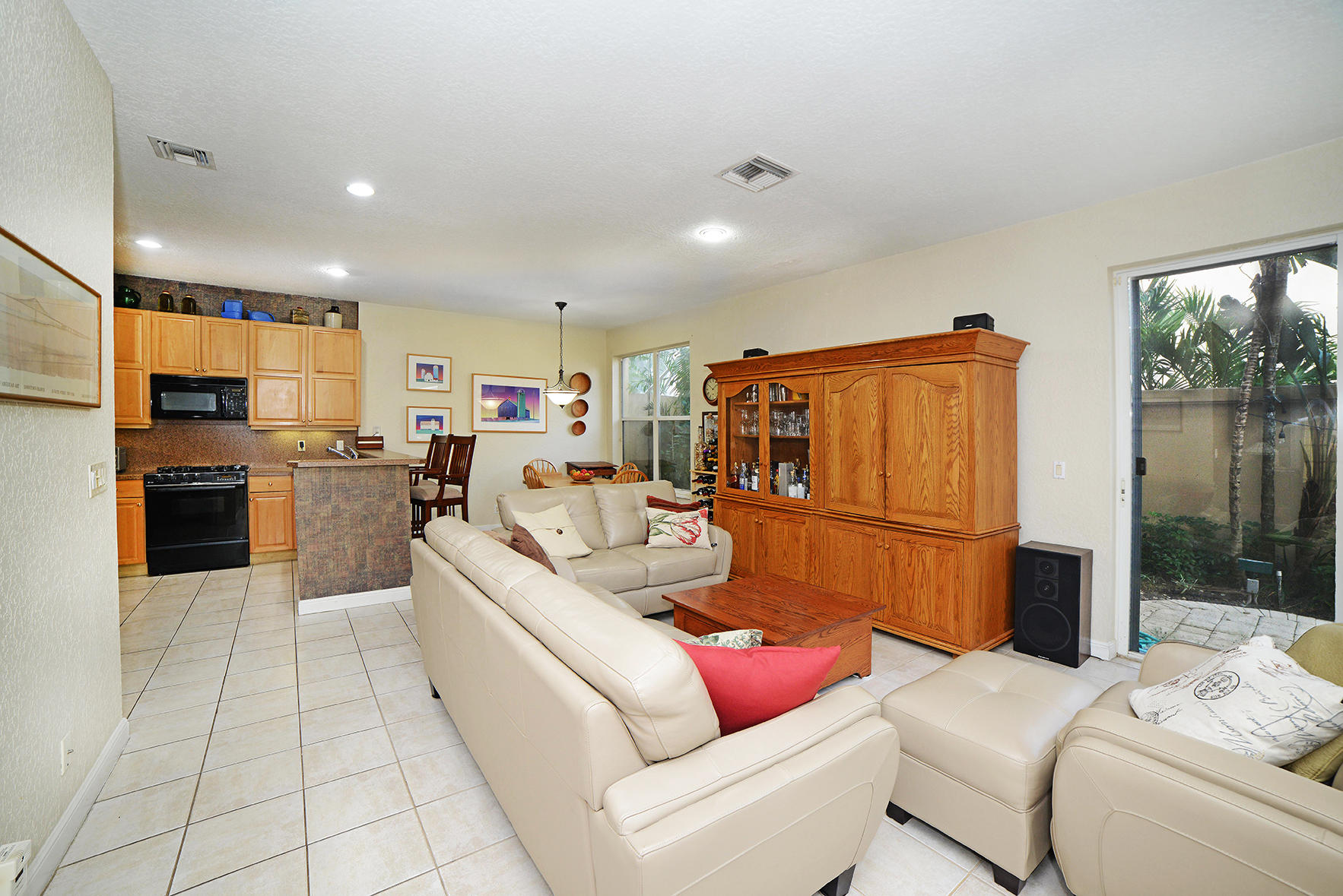 4259 Northwest 64th Lane Boca Raton, FL 33496 - Photo 11 of 29 Family Room