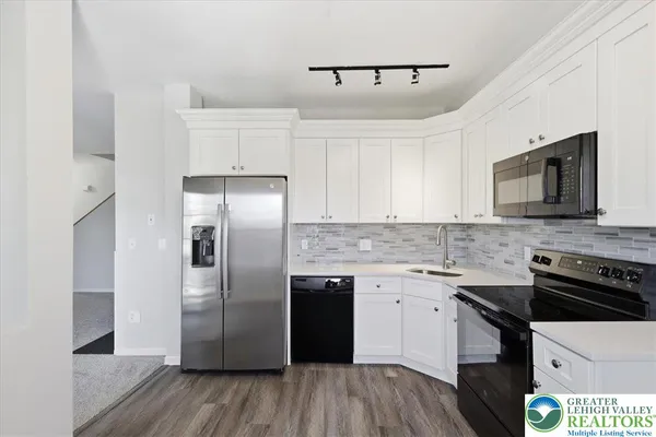 $299,000 | 946 Nittany Court, Unit C221, Allentown, PA 18104