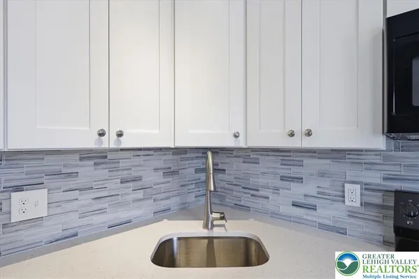 $299,000 | 946 Nittany Court, Unit C221, Allentown, PA 18104