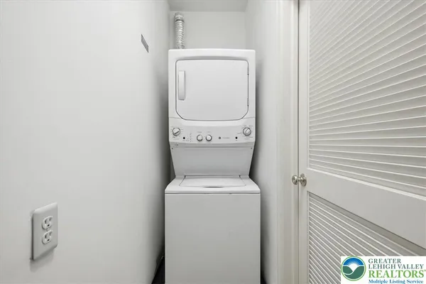 $299,000 | 946 Nittany Court, Unit C221, Allentown, PA 18104