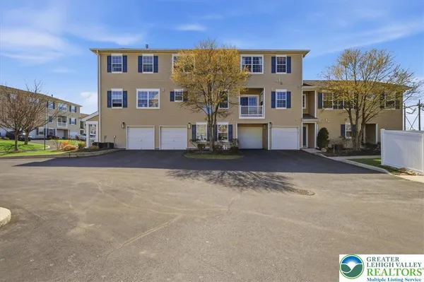 $299,000 | 946 Nittany Court, Unit C221, Allentown, PA 18104