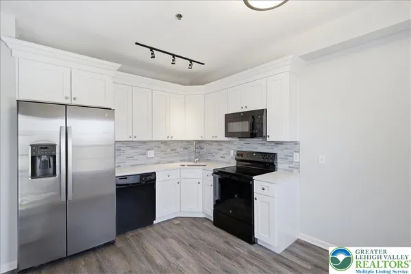 $299,000 | 946 Nittany Court, Unit C221, Allentown, PA 18104