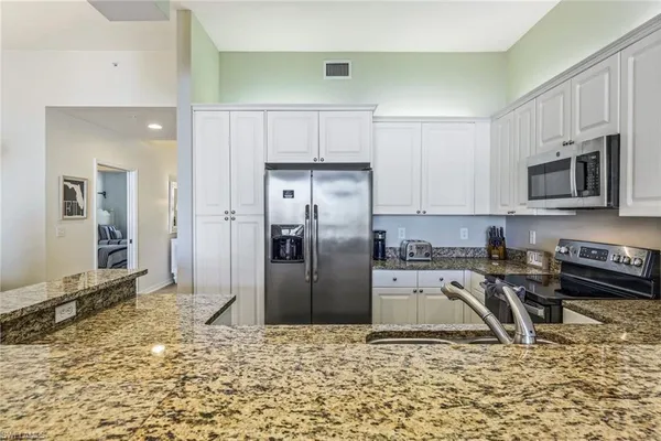 $3,000 | 470 Launch Circle, Unit V604, Naples, FL 34108